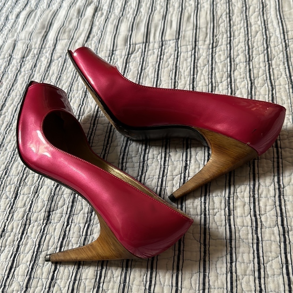 😊Stuart Weitzman Womens Metallic Pink Patent Leather Open Toe Pumps size… - Picture 5 of 16